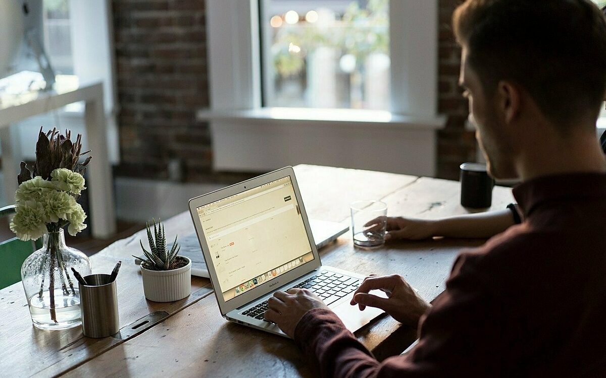 Office 1081807 1280 Office 1081807 1280